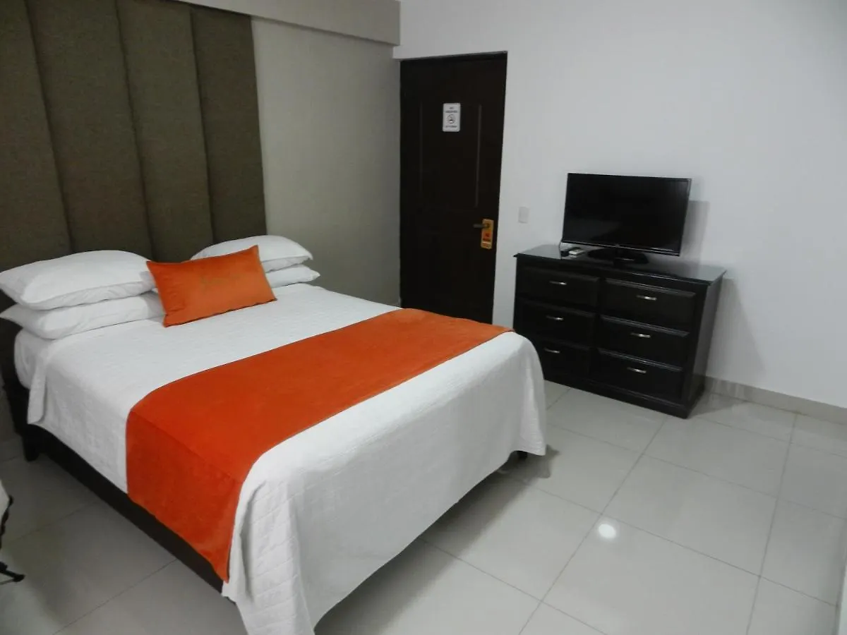 Hotel La Colonia Santo Domingo