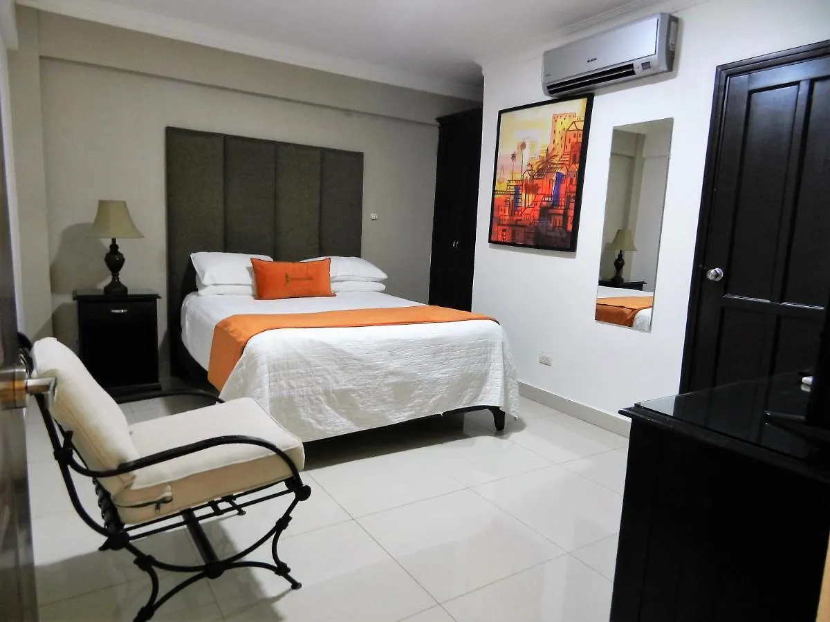 Hotel La Colonia Santo Domingo