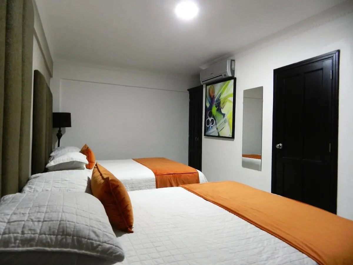 Hotel La Colonia Santo Domingo